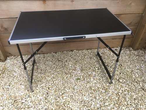 Folding trestle table 1 - (,